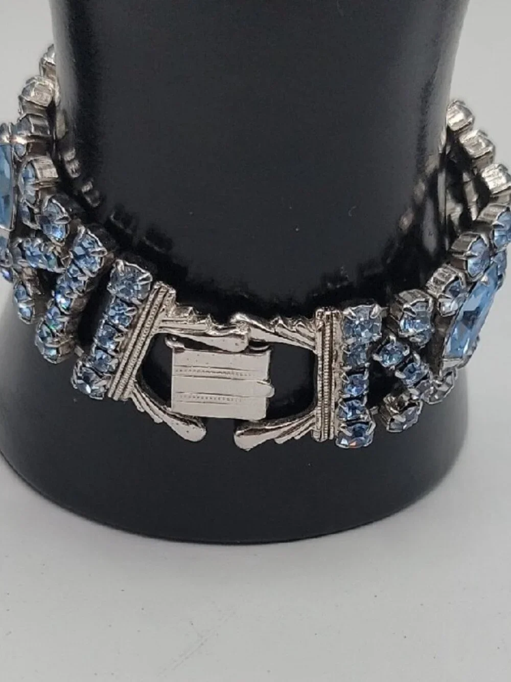 BY Gale Blue Crystal Tennis Bracelet 1980s High Quality Collectors Vintage 7